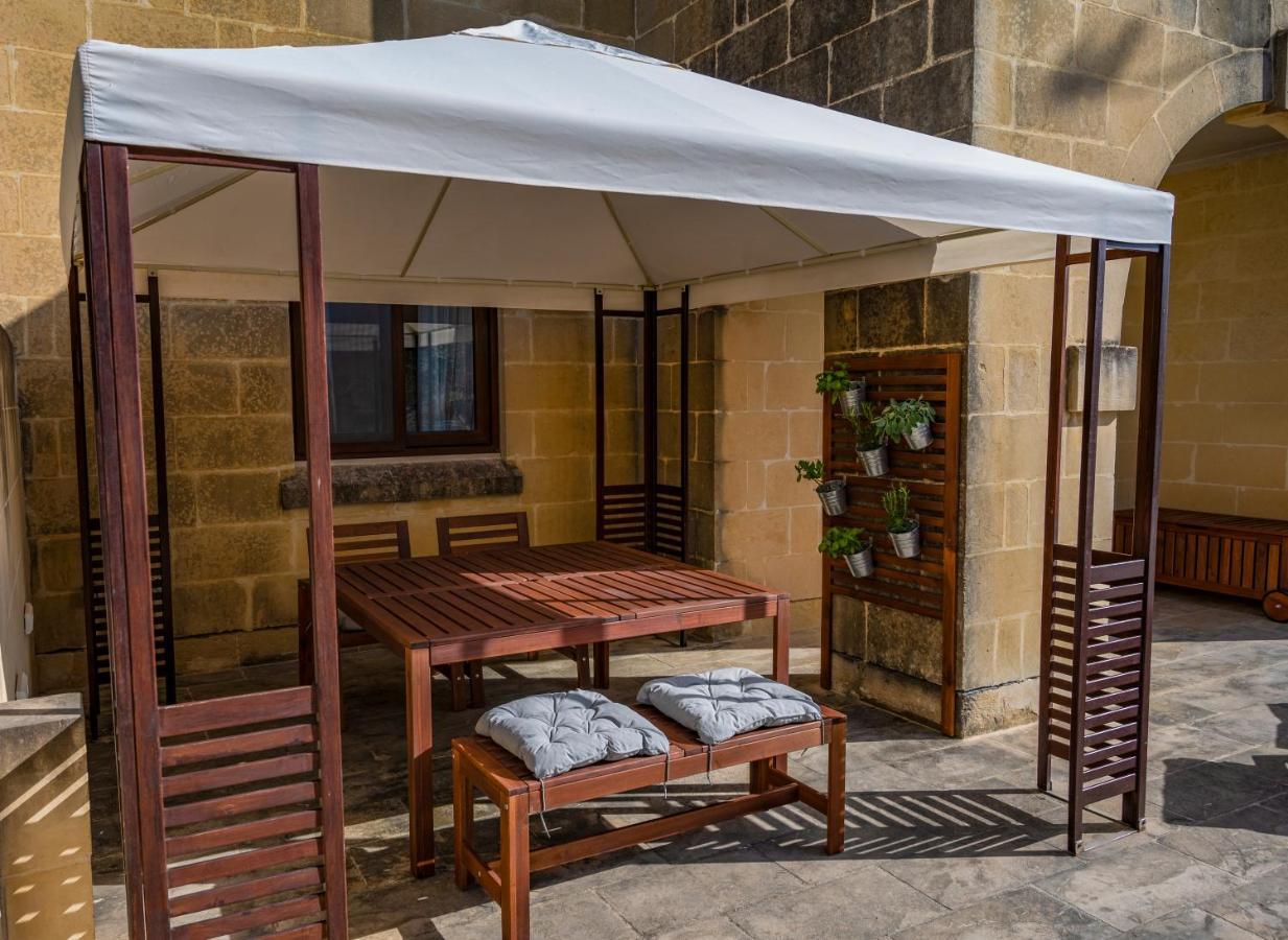 Luzzu - Family Friendly Maisonette Xlendi Exterior photo